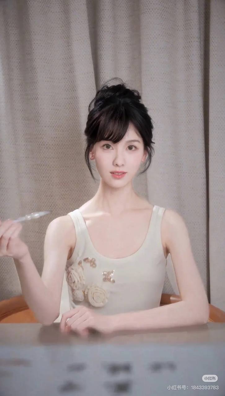陈都灵 原图去衣-脱衣论坛-社区-小蓝书